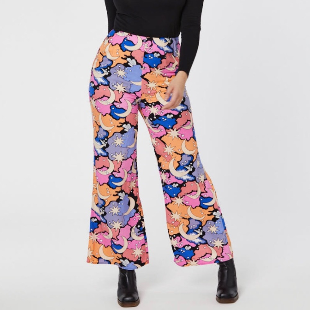 Joanie Clothing Moon, Stars and Clouds High-Waist Wide Leg Cropped Pants Pockets